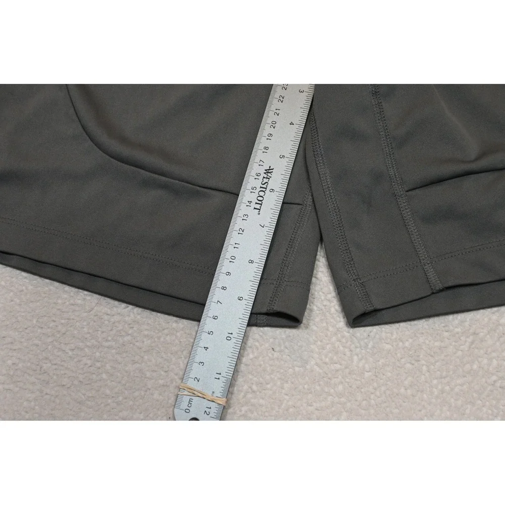 Adidas Athletic Gym Shorts Mens Medium Gray Drawstring Pockets Sporty Excellent